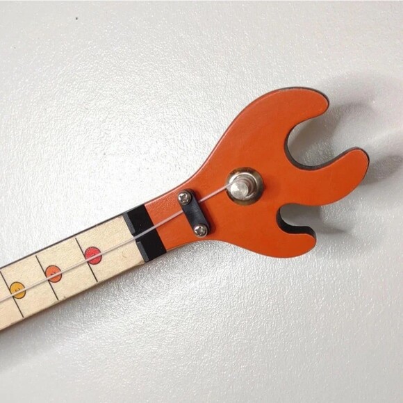 TinkerTar Flame Guitar - Picture 3 of 13